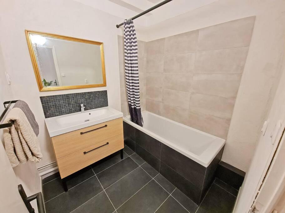 Gregbnb - T2 Design 43M2 - Toulon Est - Wifi Fibre - N2 Екстериор снимка